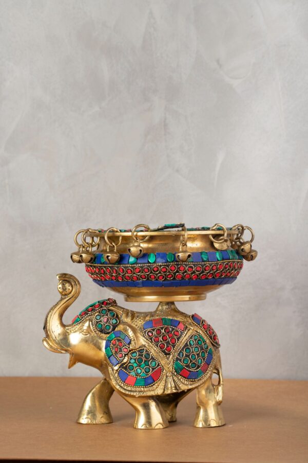 PR-BR-004E Elephant Urli Stone Finish
