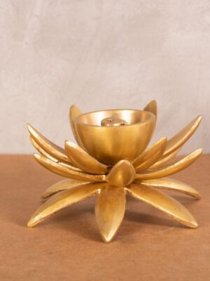 Lotus Shaped Oil Lamp