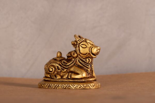 PR-BR-041E Nandhi with Lingam