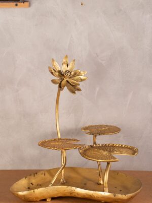 Water Lily Flowers Stand