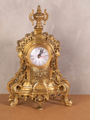 Standing clock