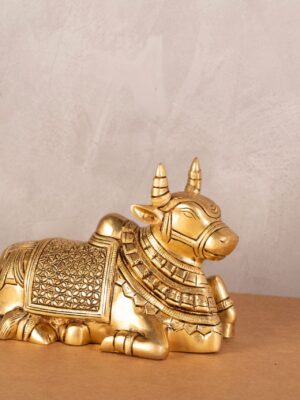 Sitting Nandhi